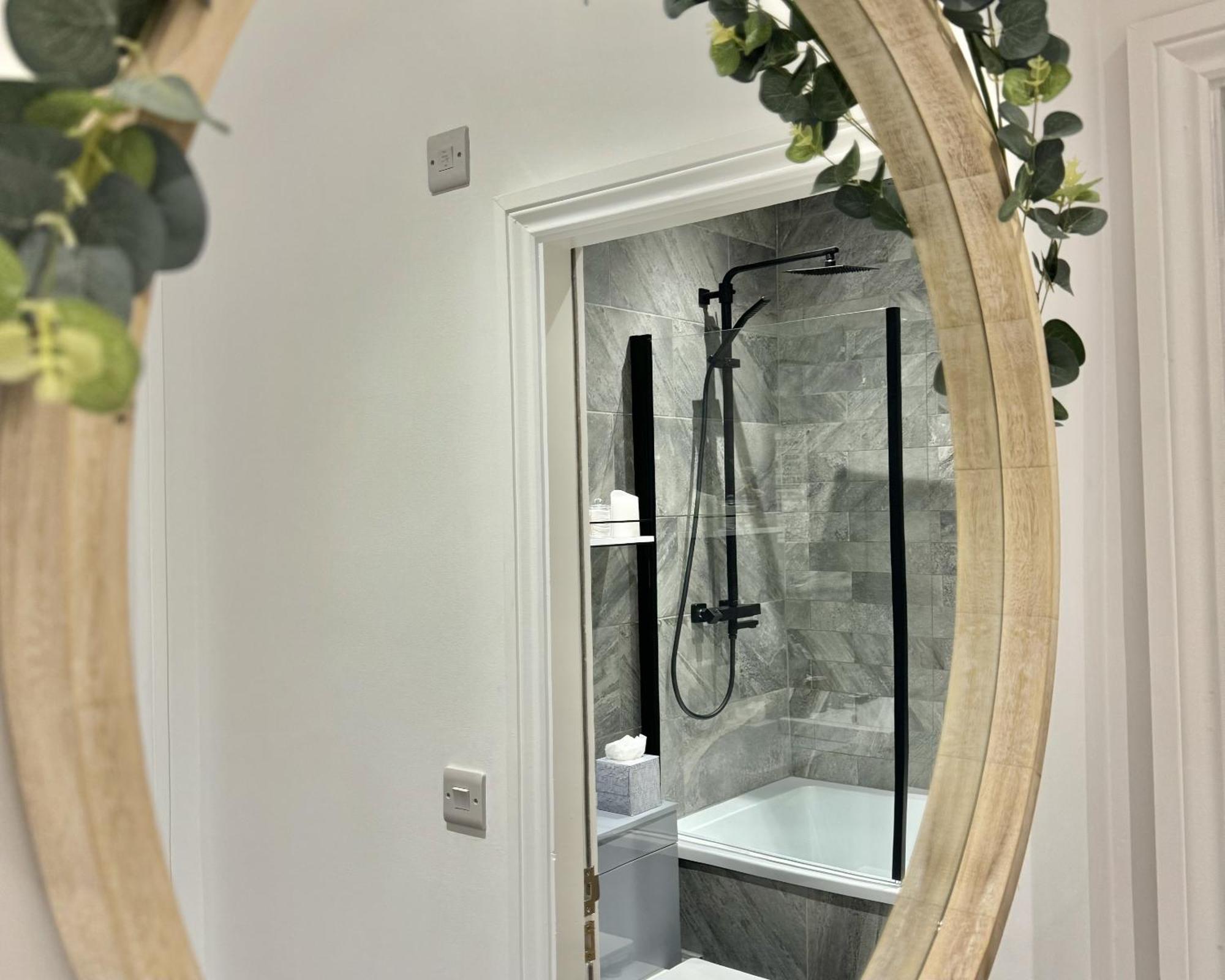 The Yorkshire Crown - Luxury Apartment - Free Parking Nearby Harrogate Luaran gambar